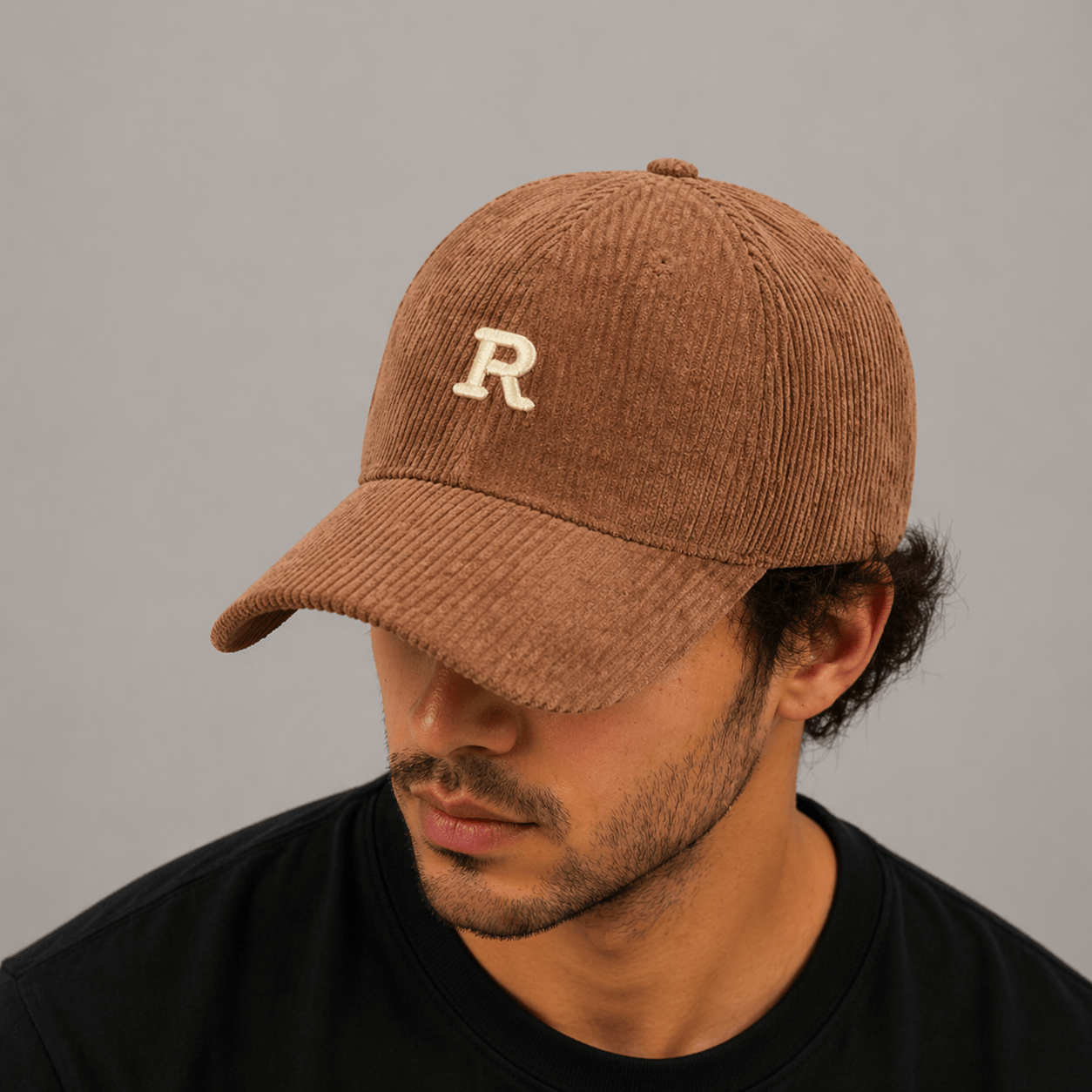 Casquette Velours Lettre R